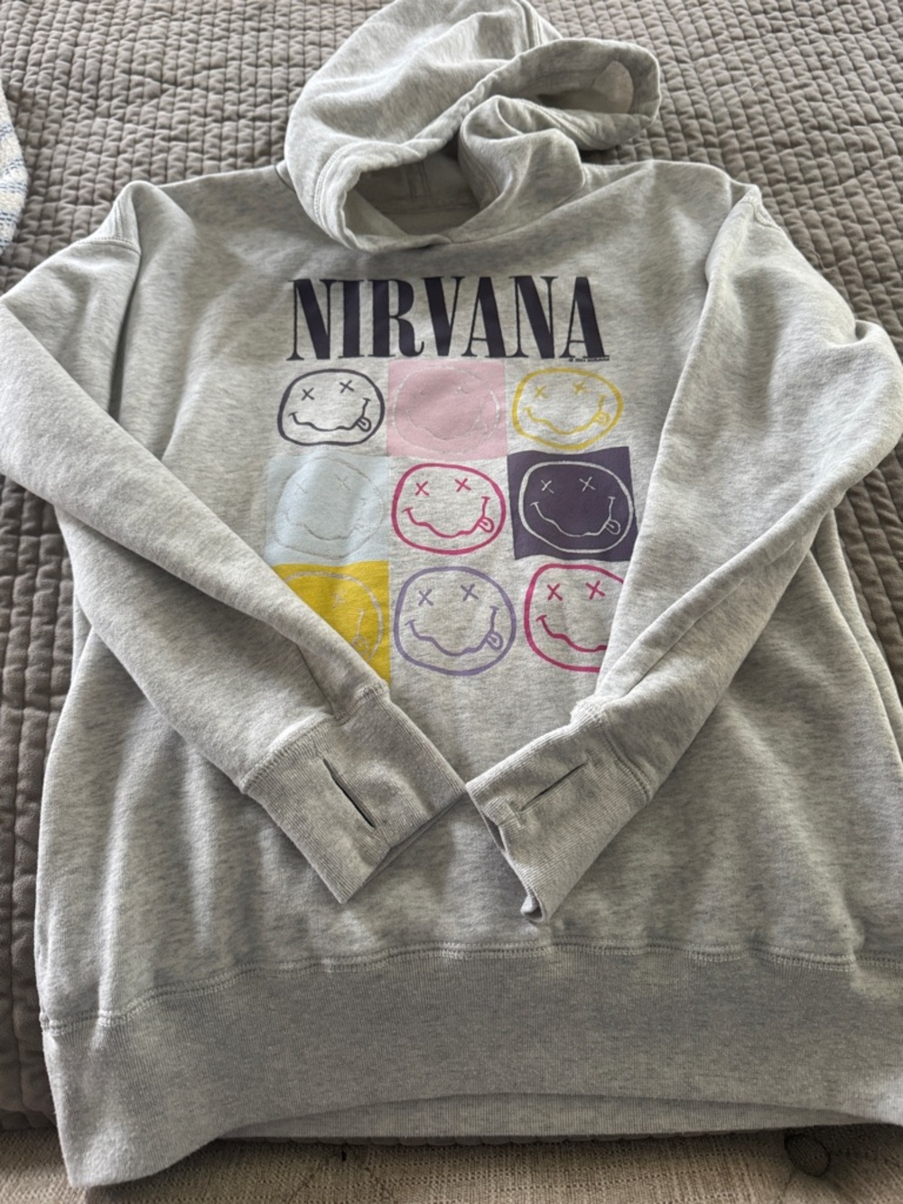 NIRVANA Light Gray Graphic Pullover Hoodie with Color Block Smiley Grid-11/12